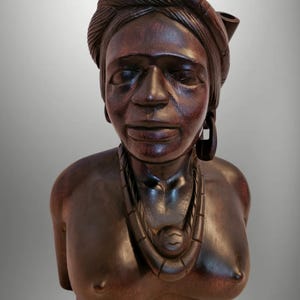 9 inch BEAUTIFUL Hand Carved Wooden Bust Woman / Solid Wood Carving Statue Figure Sculpture / MCM Vintage Antique / Bali Balinese Indonesia