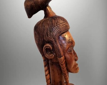 Busto de chamán de madera tallado a mano de 43 cm: escultura de mujer tribal indígena