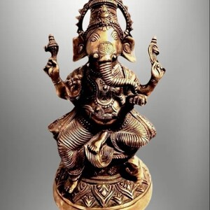 12" Solid Brass Ganesh Statue – Vintage Hindu Temple Sculpture with Aged Patina