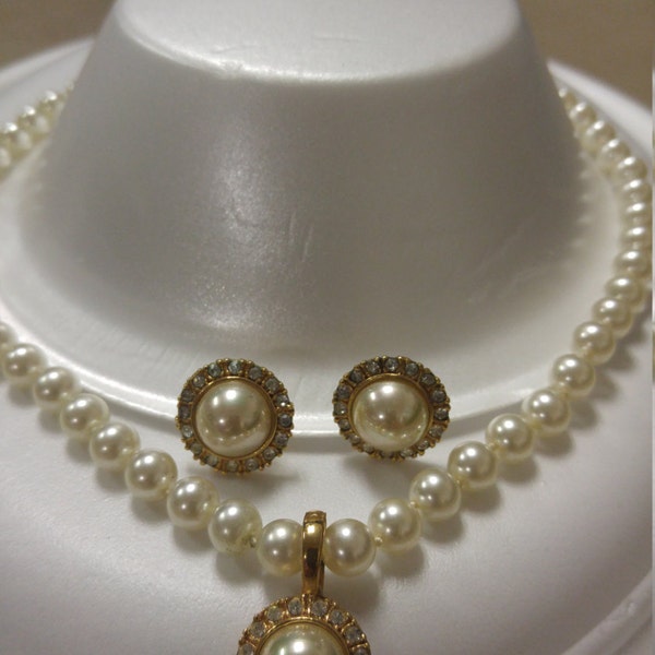 Vintage Faux pearl necklace and earring demi parure by Roman