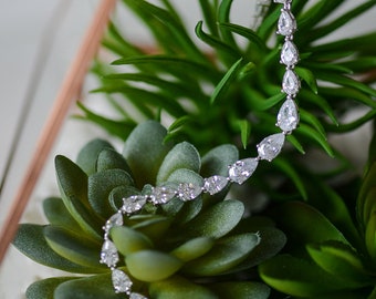 Teardrop Tennis Bridal Bracelet, Wedding Bracelet, Cubic Zirconia bracelet, Bridal Jewelry Wedding Accessories