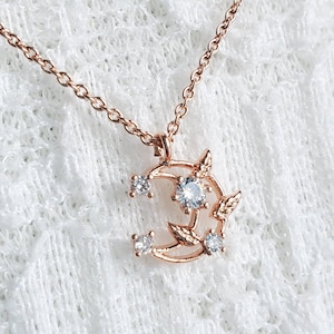 Simple Crescent Moon Wreath Necklace, Rose Gold Silver Plated Chains, Layering Jewelry, Gifts for her, Necklaces for women, Dainty Necklace