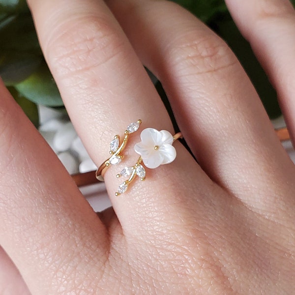 Bague enveloppante en forme de branche de feuille de sakura, bague délicate ajustable tendance, bagues pour femme à superposer, plaqué or rose, rhodié ou 14 carats