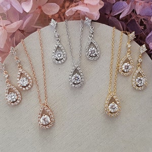 Teardrop with Solitaire Bridesmaid Jewelry Set, Cubic Zirconia,Bridesmaid Gift, Mother of Bride Gift,Earrings and Necklace Set