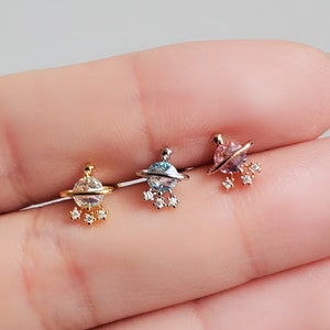 Piercing d'oreille planète Saturne 16G, boucle d'oreille hélicoïdale pendante vissée, clou de cartilage cardiaque, barre en acier chirurgical 316L, bijoux de piercing d'oreille tragus