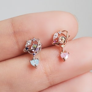Piercing d'oreille planète galaxie 16G, boucle d'oreille hélix vissée à l'arrière, clou de cartilage cardiaque, barre en acier chirurgical 316L, bijoux de piercing d'oreille tragus