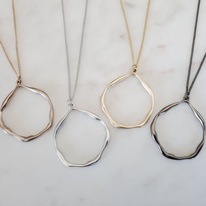 Simple Geometric Wave O Ring Pendant Long Necklace with Silver or Gold Rhodium Plated Chain, Woman Necklace, Unisex Necklace, Gift Ideas