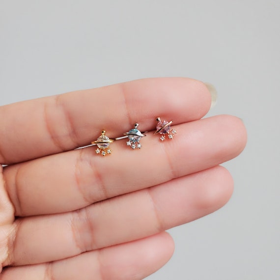 Gold Plated Surgical Steel Star & Saturn Helix Barbell Gold Plated Surgical Steel Star & Saturn Helix Barbell