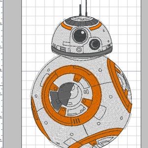 Puede incluir: Un diseño bordado de un robot blanco y naranja con una cabeza en forma de cúpula y un cuerpo redondo. El robot tiene un ojo negro y un panel negro en su cuerpo. El diseño tiene 4,38 pulgadas de ancho y 6,89 pulgadas de alto.