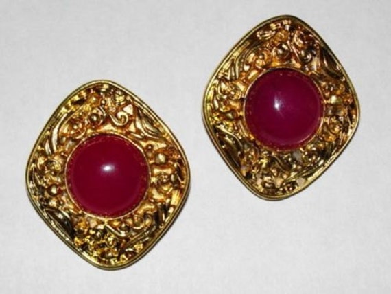 Chanel Marquise Pink Cabochon Gripoix Earrings
