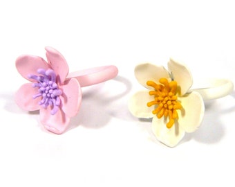 Spring Touch White Pink Coating Flower Adjustable Ring Women Fashion Accessory Gifts for Her Girls Girlfriend Sister