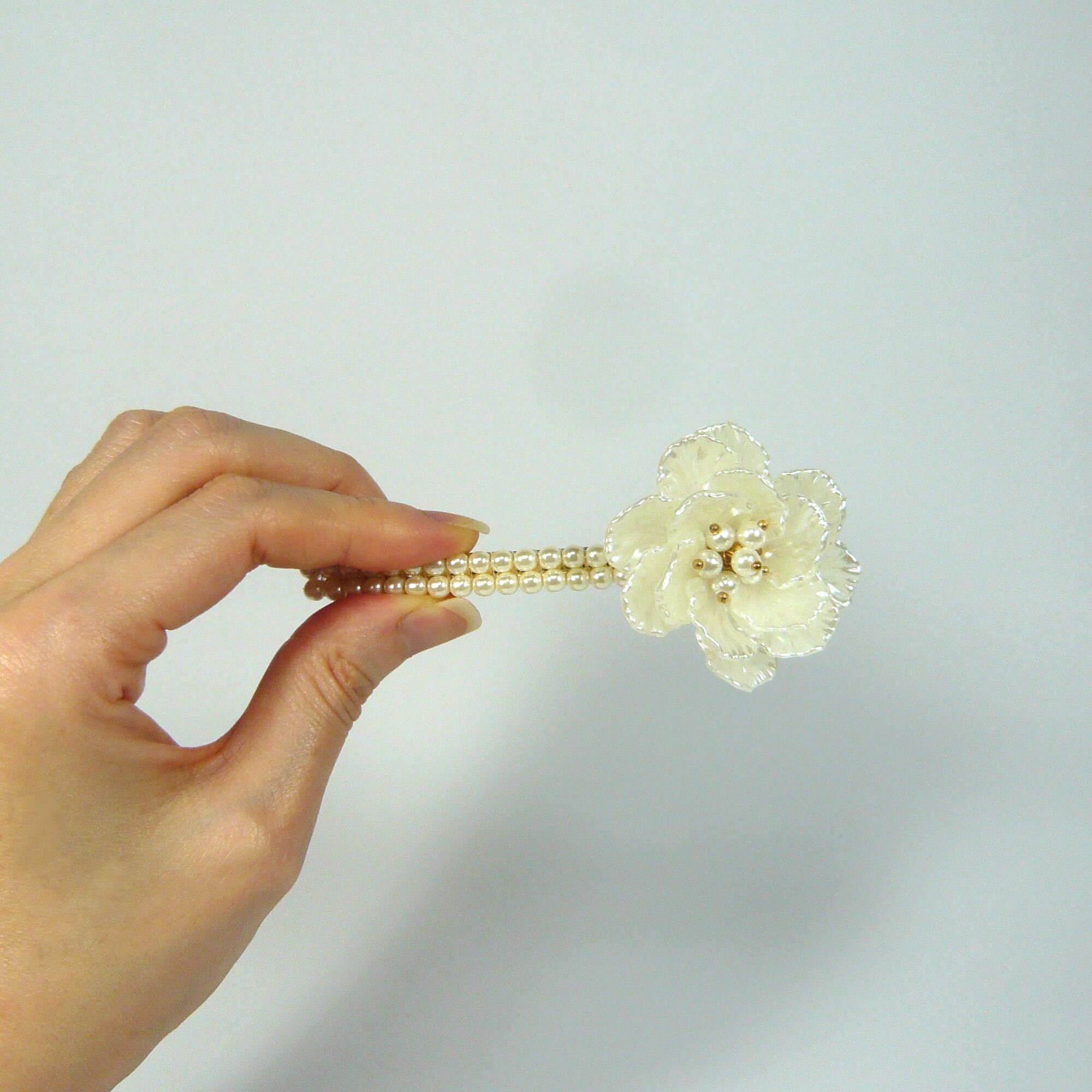 White Ivory Acrylic Flower Floral Faux Pearl Beaded Long  display picture 1