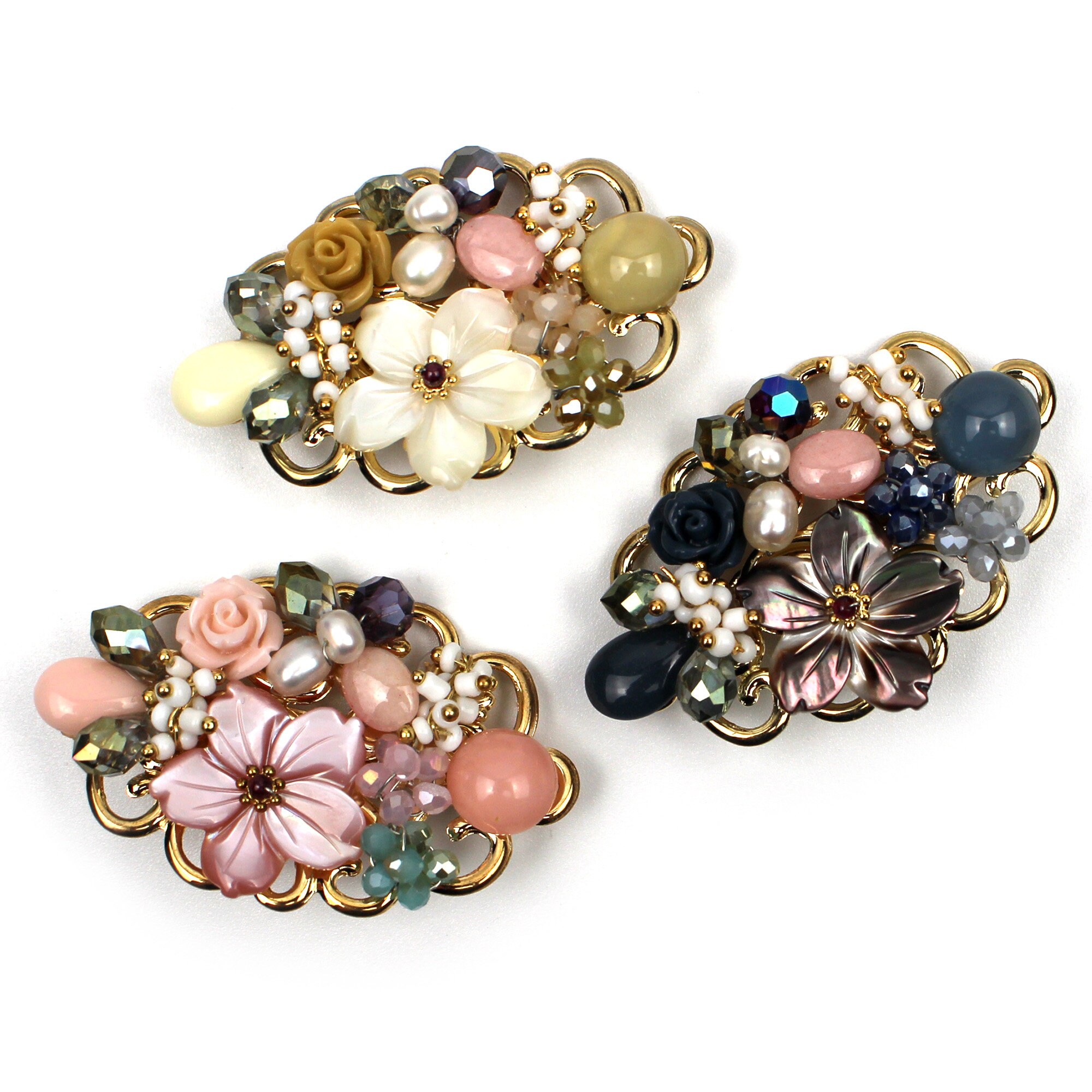 Echte Natuurlijke Kleur Echte Parelmoer Schelp Gesneden Bloem Bloemen Kristallen Steen Kralen Mode-sieraden Broche Pin Elegant Accessoire Cadeau