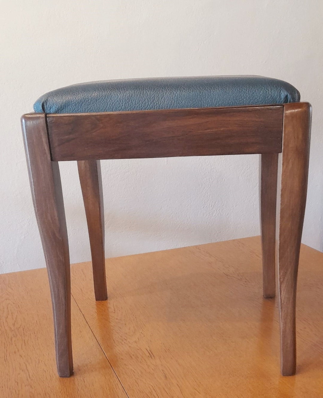 Vintage Singer Sewing Machine Stool, Excellent Condition, 49