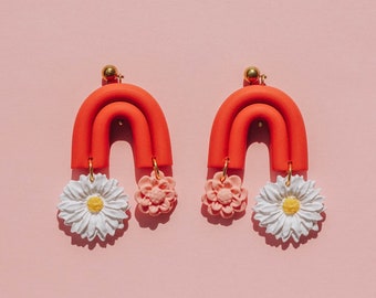 Arch shape earrings / Polymer clay earrings / Modern jewelry / iebis / Floral earrings / Botanical earrings / Statement earrings / Daisy