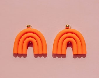 Bright orange arch shape polymer clay statement earrings. Modern and minimal clay jewelry. Unique bridesmaid gift idea. Gift for her.