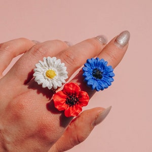 Wildflower 3 ring set. Polymer clay ring. Clay jewelry. Daisy ring. iebis. Bridesmaid gift. Best friend gift. Mom gift. Summer jewelry. image 1