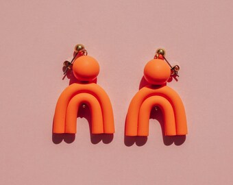 Burnt orange medium arch earrings. Modern, minimal polymer clay statement earrings. Unique bridesmaid gift idea. Birthday gift.