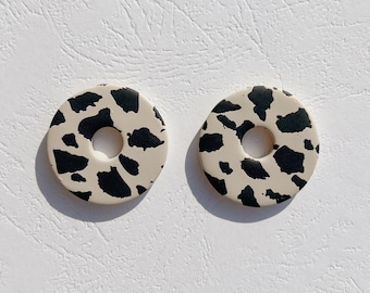 NEW - Round cow print minimalist earrings