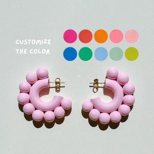 Pom Pom Ohrringe / Polymer Ton / Einzigartiges Geschenk für Sie / Statement Ohrring / Niedliche und verspielte Ohrringe / Geschenkidee zum Geburtstag