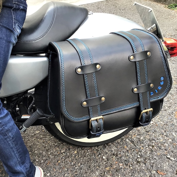 Mono bag Harley Davidson Sportster, Cod. MONO 134C11 4 mm recessed spring arrow mounting adherent to the bike without frames Made in Italy