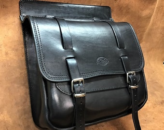 Mono custom motorcycle bag, custom leather bag, Leather 4 mm. Italian Tuscan, Steel complete part postetiore, External bracket, Made in Italy