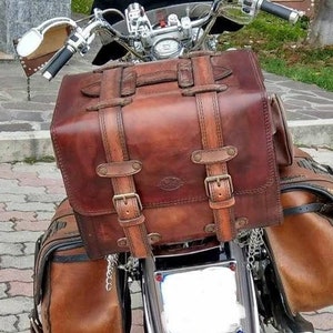 Cod. TRIKE 004 / Mod. TEXAS Liters 36 Leather travel bag 4/5 mm. for the rear rack of your Custom is Vespa Made in Italy