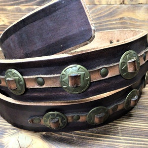 Men&#39;s belt in 4.5 bull leather with Conchos, Natural vegetable tanned treated hand dyed with buffer system, handmade Made in Italy