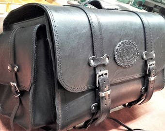 Cod. TRIKE 013 / Mod. MISSOURI - 75 liters Leather travel bag 4/5 mm. to be applied on the Custom Trike Vespa Made in Italy luggage rack