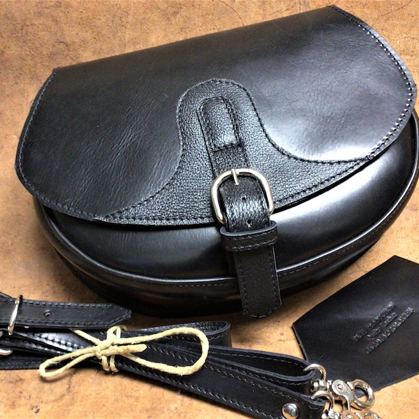 Women's shoulder bag in leather and leather, Model BOMBOM color Black, Handmade Made in Italy