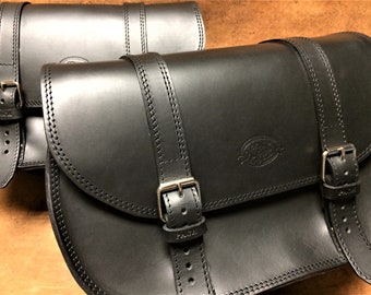 Cod. MONO 163 / Mod. VASCO - Nono 4 mm leather bag for custom motorcycles simple clean and very roomy very comfortable in pairs Made in Italy