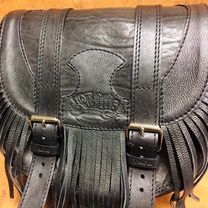 Code MONO 102 / Mod. APACHE Full metal in the back for fixing and maximum leather stiffness 4 mm Leather fringes Made in Italy
