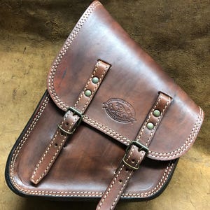 SOFTAIL Side Bag Custom Harley Motorcycle, &quot;Mod. Choppers 002&quot; 4 mm. Vegetable-tanned leather Natural antiqued bull Made in Italy