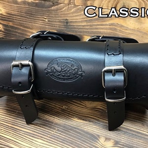 Tool barrel, custom motorcycle roller SMALL ROUND in 3.5 mm. vegetable tanned leather. Measurements 22 x 10 cm. Made in Italy