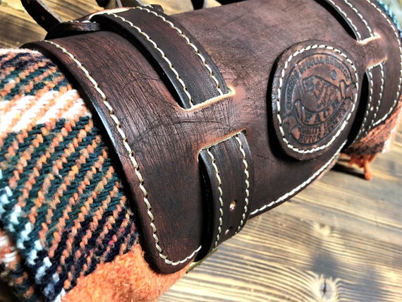 Porta coperta NEW RUSTICO, cuoio 4 mm tinto a mano invecchaito e ingrassato per un effetto molto vintage Fatto a Mano Made in Italy