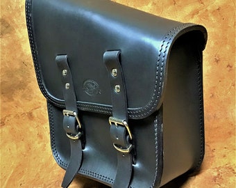SOFTAIL side bag Custom Harley Motorcycle, "Mod. Choppers 017" 4 mm leather. Steel rear part with frame fixings Made in Italy