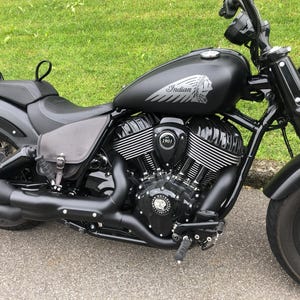 Indian Chief Bobber Dark Horse Bag, &quot;Mod. Choppers 022&quot; In leather available for two sides fixing to the frame, handmade Made in ITALY