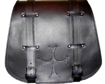 Code MONO 136 / Mod. HD SOFATIL - Available right on request Leather bag 4 mm. long steel lid back Made in Italy