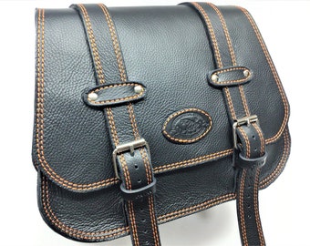 Code MONO 133B / Mod. BABY SINGOL Half-stiff bisaccia - Dollar grain accopied leather, from closed bisaccia effect Made in Italy