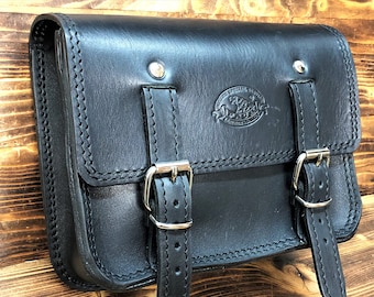 Thick and soft volunteered leather bag, 4 mm thick. Steel rear "Mod. Chopper 021" Handmade Made in Italy