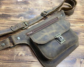 BASIC VINTAGE BELT BAG in full grain cowhide, adjustable waist with two pockets for everything Made in Italy