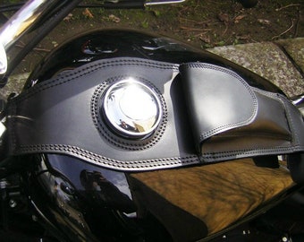 TANK cover SPORTSTER - Cod.CS-L 15 / Mod. HD Sportster / Handmade vegetable tanned leather customizable Made in Italy