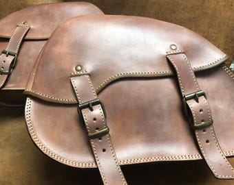 Cod. MONO 130B / Mod. TONY - Mono 4 mm leather bag for custom motorcycles with steel rear for fixing and maximum rigidity Made in Italy