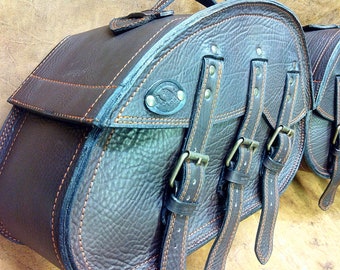 Code MONO 130 / Mod. ACHILLE - Mono leather bag 4 mm. for custom motorcycles with steel rear for fixings and maximum rigidity Made in Italy