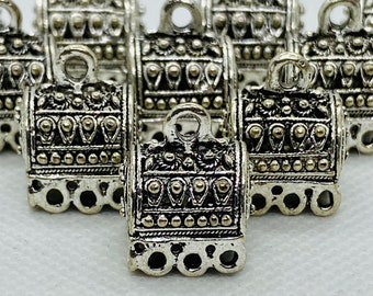 2 Caravan charms antique silver tone TT51