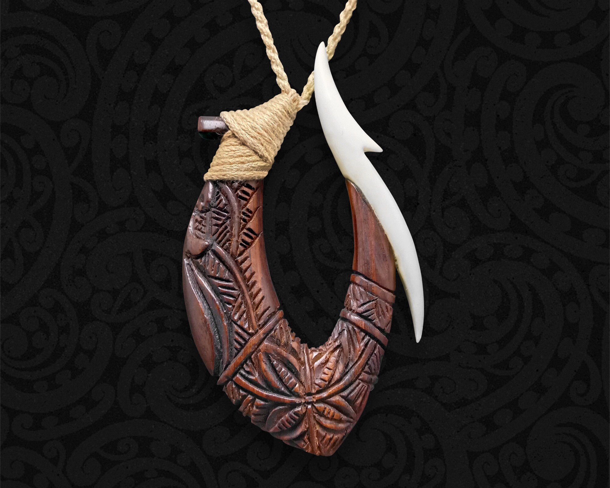 【Maori Fishing Hook】マオリ族　釣り針　トライバル　額装 Maori Art Fish Hook, Engraved Matau Necklace, Leadership Symbol