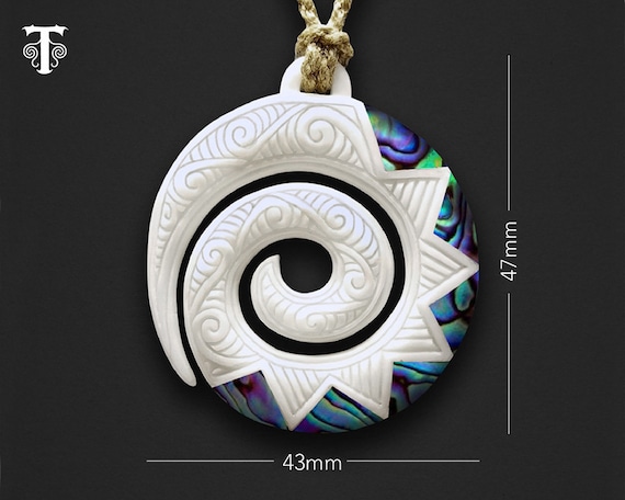 Maori Design Bone Pendant by Norman Clark no109 – silverferngallery