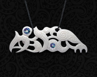 Collar de hueso de arte maorí: Takarangi Spiral Manaia Guardián para la protección espiritual y el liderazgo.