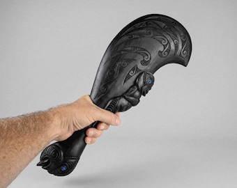 Wahaika Maori Wood Carving: Mazza indigena Patu realizzata a mano per la leadership e l'arredamento dell'ufficio