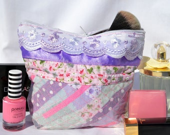 Borsa per il trucco patchwork trapuntata: beauty case da viaggio boho